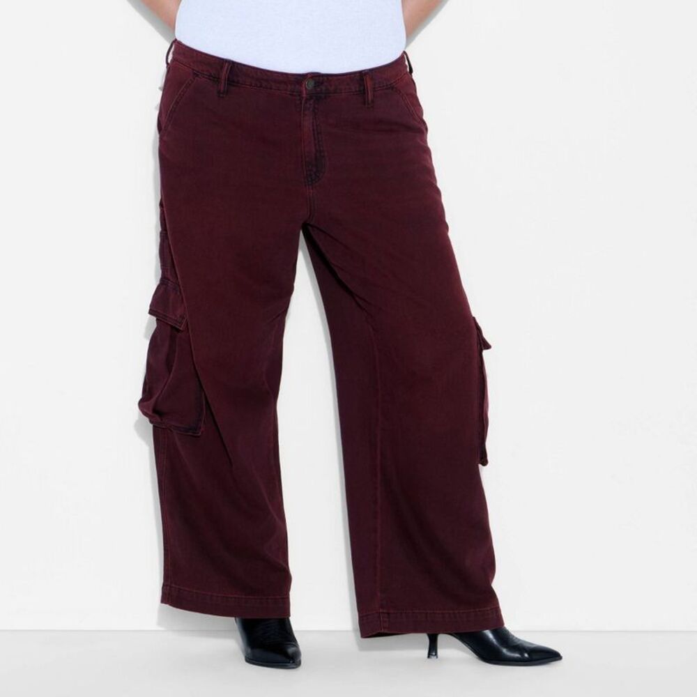 Wild Fable - Women's Mid-Rise Wide Leg Cargo Jeans - Wild Fable Burgundy - Picture 2 of 3